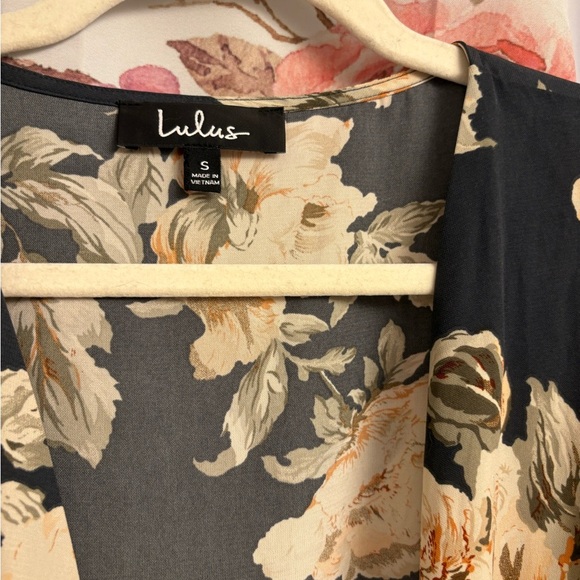 Lulu's Elegant Floral romper - Picture 2 of 9